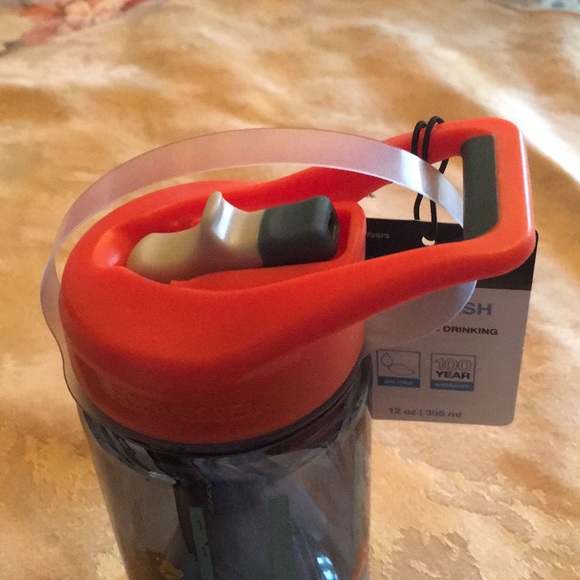 Ecovessel -Tilt-Free Drinking Camp Design - Picture 2 of 8